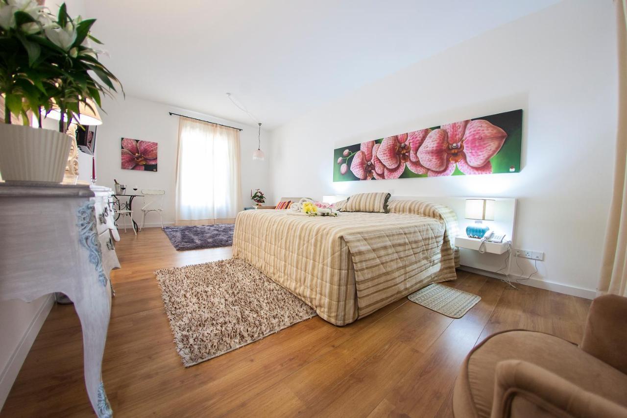 Operetta House Daire Larnaca Dış mekan fotoğraf